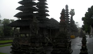 Mengwi under rain