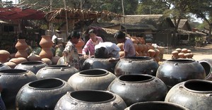 Pottery Market