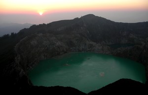 Kelimutu at sunrise