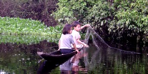 Children fishing